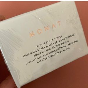 Monat Eye De-Puffer